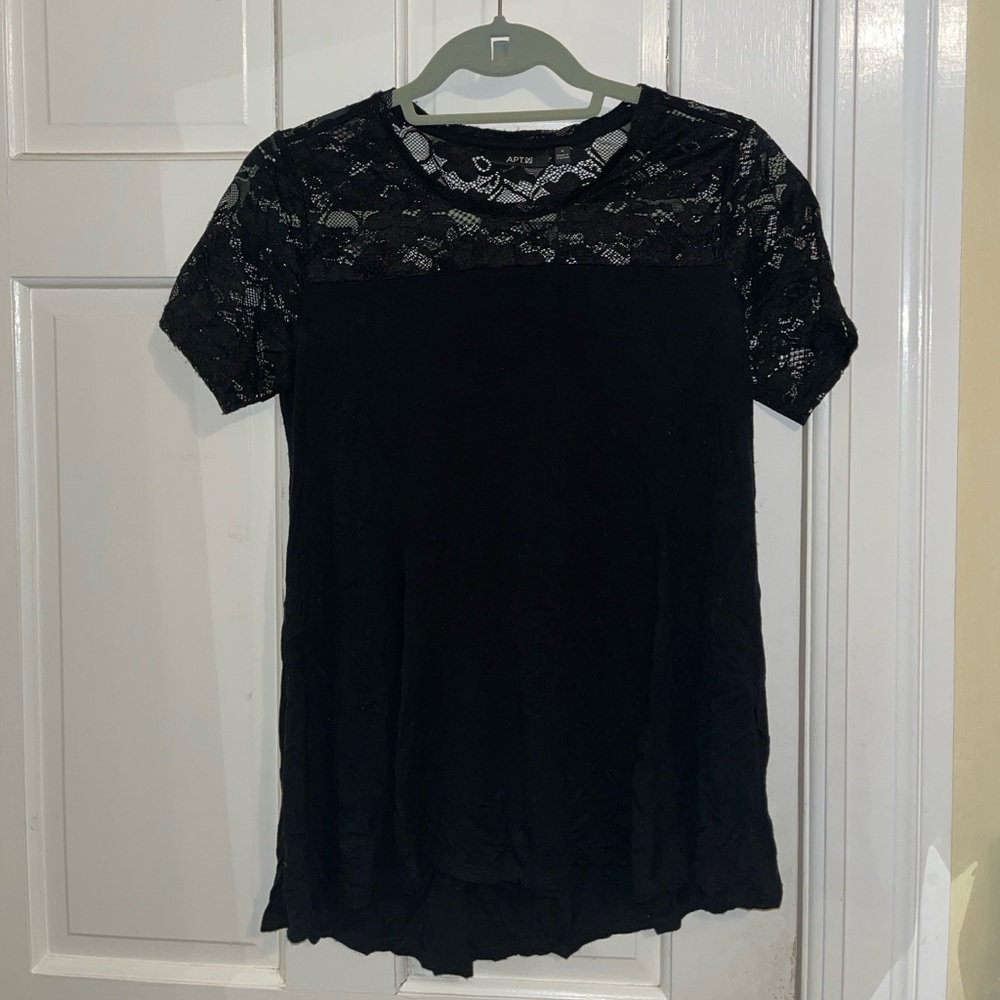 Apt. 9 Black Lace Yoke Short Sleeve Top Size Small - Picture 3 of 9